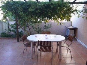 Maison T3 Climatisée à Port Leucate, Proche Plage et Port, Terrasse Arborée, Parking Privé - FR-1-798-18